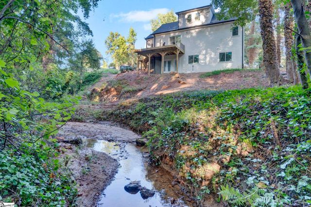 15 Meadow Crest Circle, Greenville, SC 29609