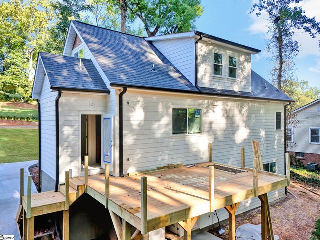 15 Meadow Crest Circle, Greenville, SC 29609