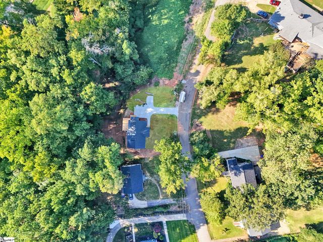 15 Meadow Crest Circle, Greenville, SC 29609