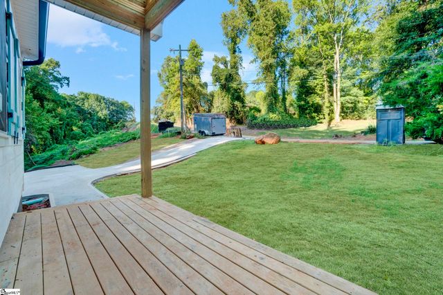 15 Meadow Crest Circle, Greenville, SC 29609