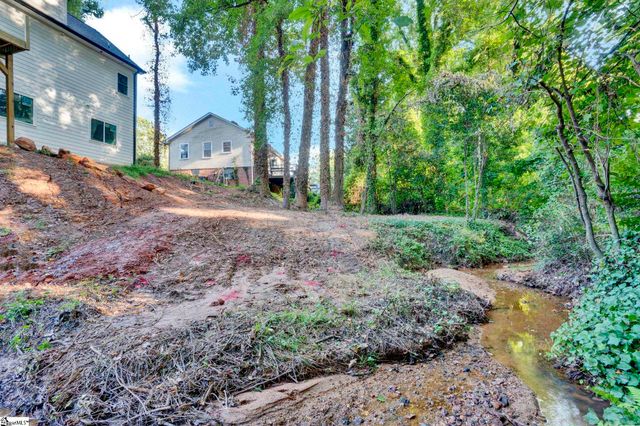 15 Meadow Crest Circle, Greenville, SC 29609