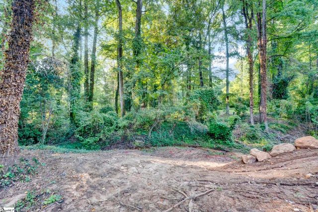 15 Meadow Crest Circle, Greenville, SC 29609