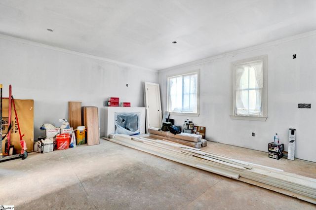 15 Meadow Crest Circle, Greenville, SC 29609