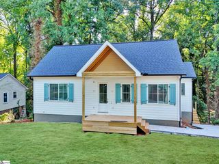 15 Meadow Crest Circle, Greenville, SC 29609