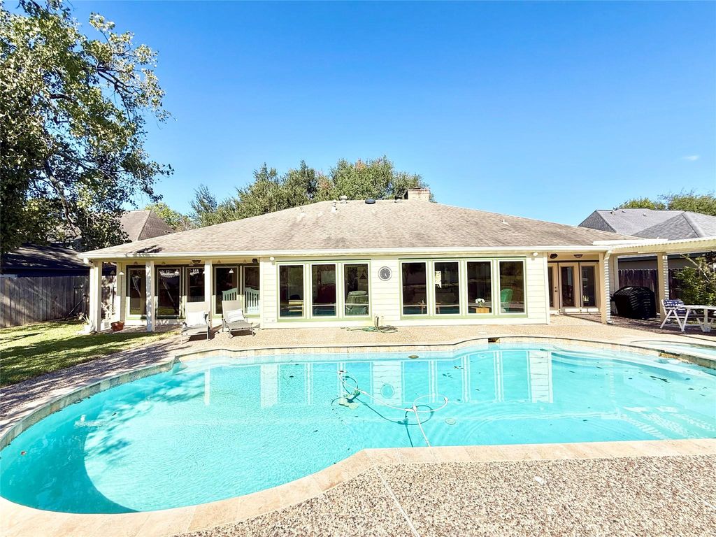 3915 Pleasant Valley Drive, Missouri City, TX 77459