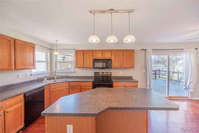 34 Logan Crossing Circle, O'fallon, MO 63366