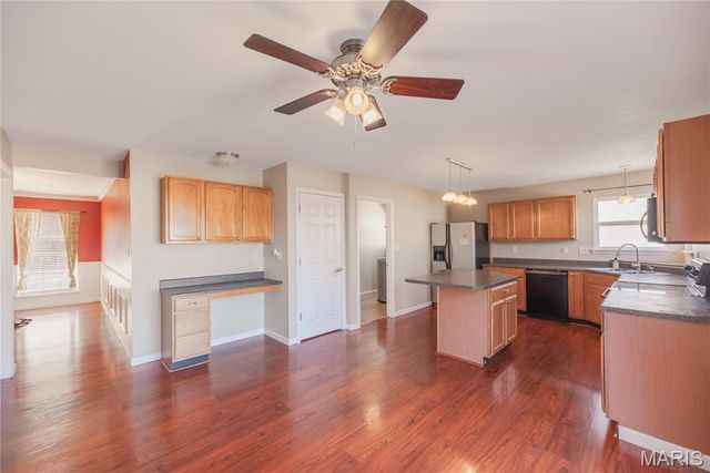 34 Logan Crossing Circle, O'fallon, MO 63366