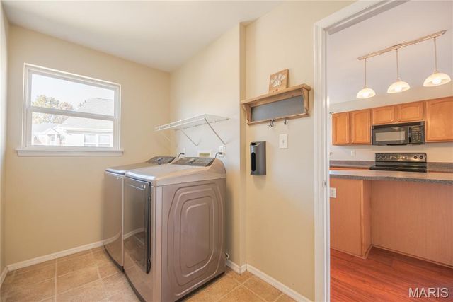 34 Logan Crossing Circle, O'fallon, MO 63366