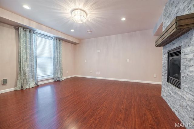 34 Logan Crossing Circle, O'fallon, MO 63366