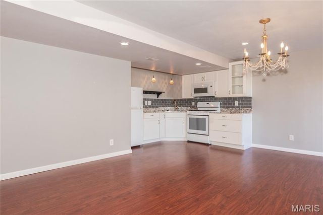 34 Logan Crossing Circle, O'fallon, MO 63366