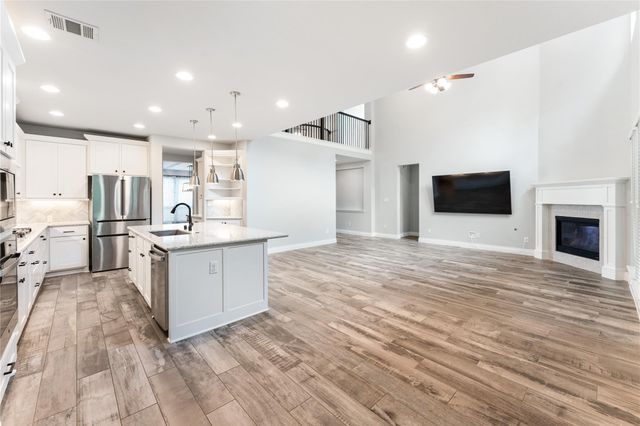 225 Bronze View Drive, Montgomery, TX 77316