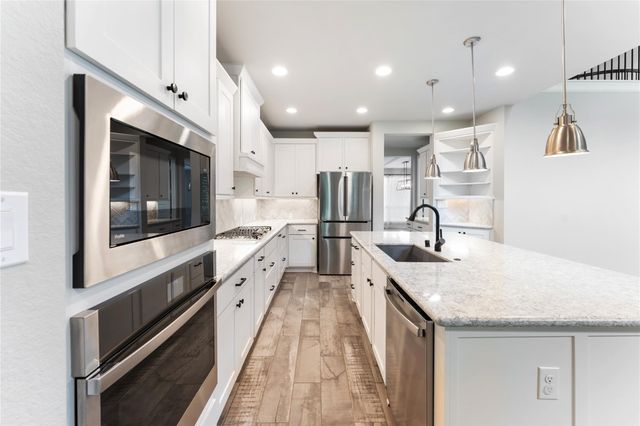 225 Bronze View Drive, Montgomery, TX 77316