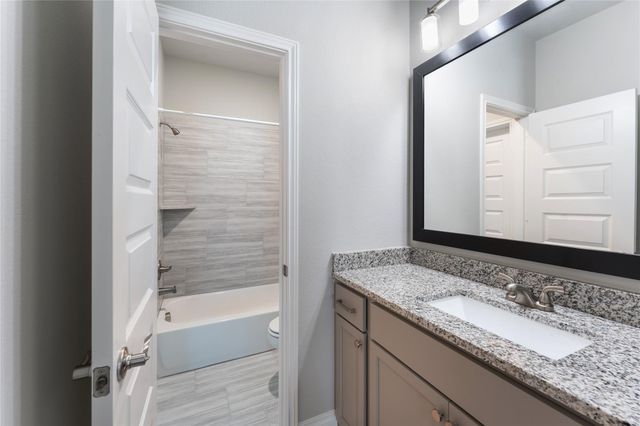 225 Bronze View Drive, Montgomery, TX 77316