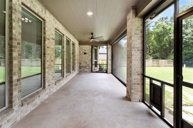 225 Bronze View Drive, Montgomery, TX 77316