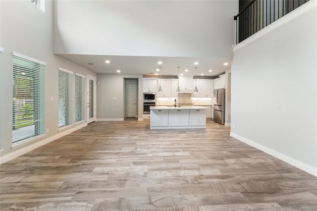 225 Bronze View Drive, Montgomery, TX 77316