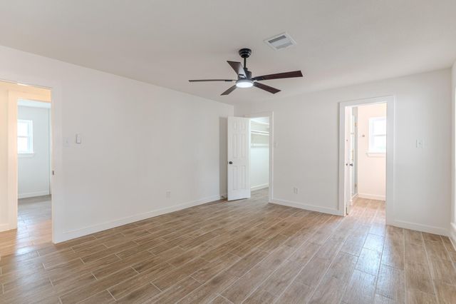 10519 Kirkwren Drive, Houston, TX 77089