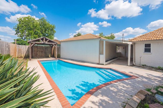 10519 Kirkwren Drive, Houston, TX 77089