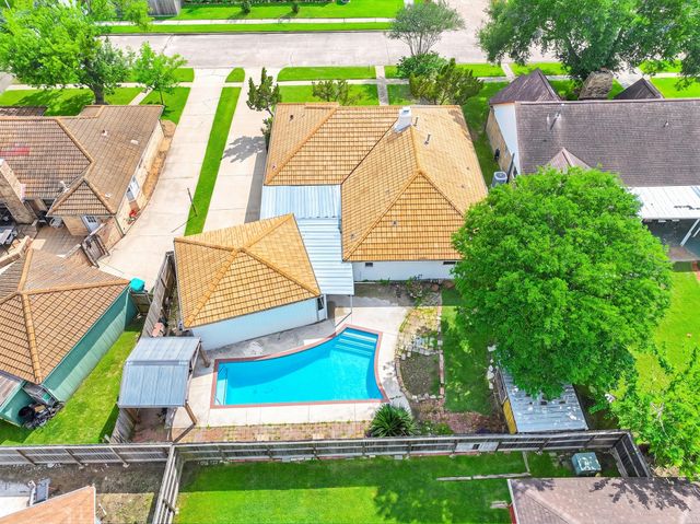 10519 Kirkwren Drive, Houston, TX 77089