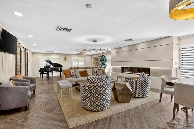 130 N Pearl Street 1703, Denver, CO 80203