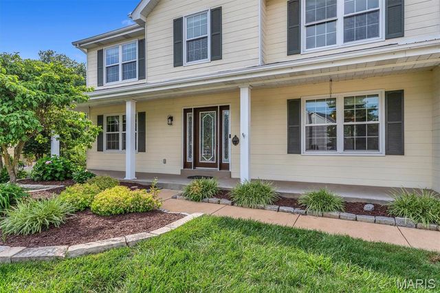 2814 Spruce Ridge Court, St Charles, MO 63303