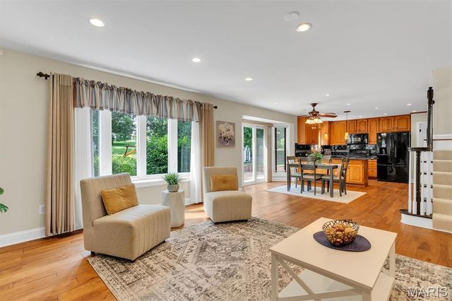 2814 Spruce Ridge Court, St Charles, MO 63303