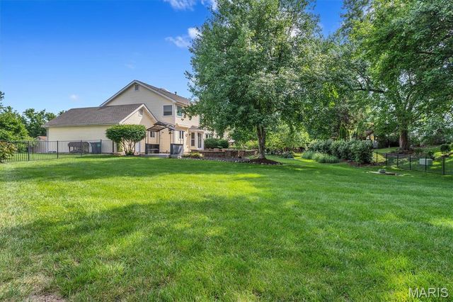 2814 Spruce Ridge Court, St Charles, MO 63303