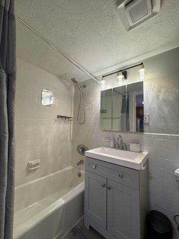 585 Revere Beach Pkwy 403, Revere, MA 02151
