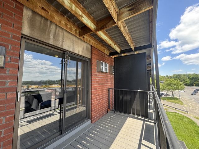 585 Revere Beach Pkwy 403, Revere, MA 02151