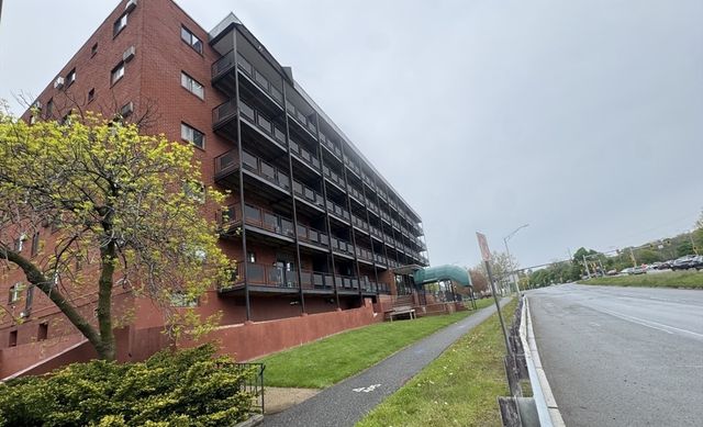 585 Revere Beach Pkwy 403, Revere, MA 02151