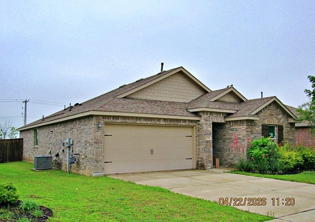 2757 Tobias Lane, Aubrey, TX 76227