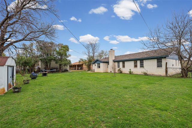 3900 Cresthill Road, Benbrook, TX 76116