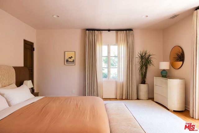 2177 Fern Dell Place, Los Angeles, CA 90068