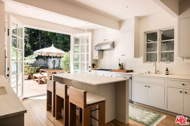 2177 Fern Dell Place, Los Angeles, CA 90068