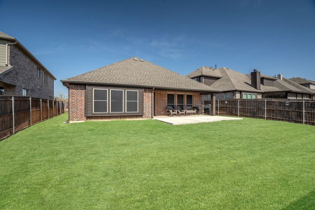 2761 Lisa Maria Street, Burleson, TX 76028