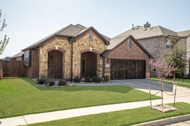 2761 Lisa Maria Street, Burleson, TX 76028