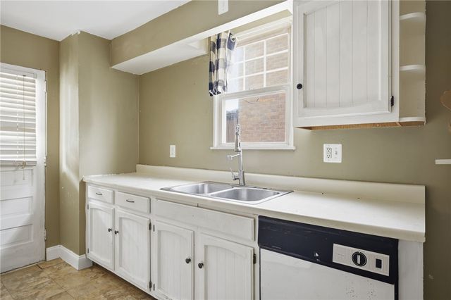 133 Pentland Ave, Brentwood, PA 15227