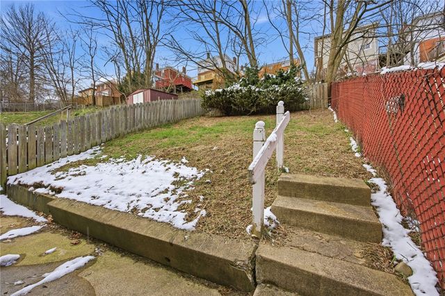 133 Pentland Ave, Brentwood, PA 15227