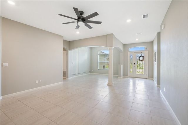63 52nd Square, Vero Beach, FL 32968