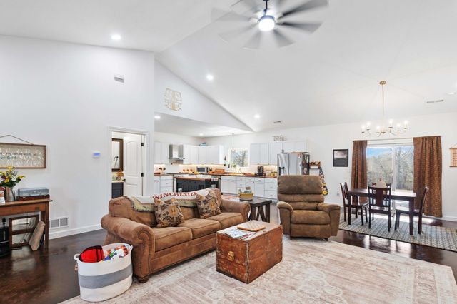 6100 W HWY 124, Harrisburg, MO 65256