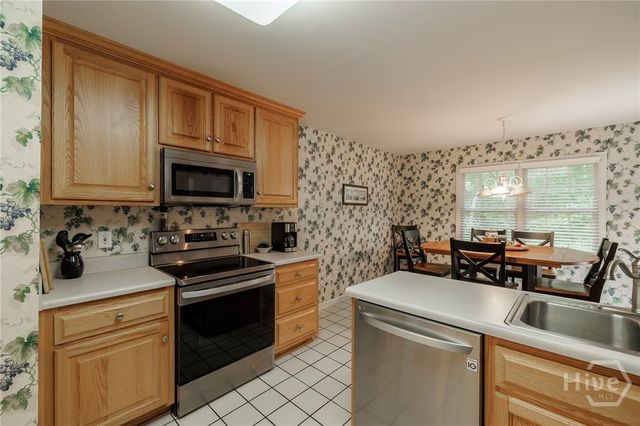 825 Saint Ives Lane, Athens, GA 30606