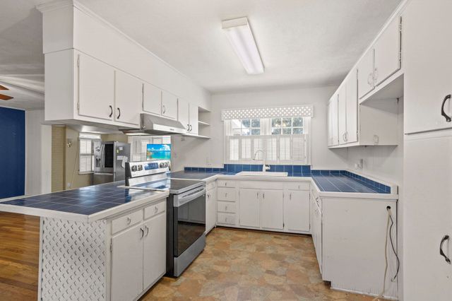 457 Hawthorne Road, Spartanburg, SC 29303