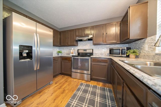 237 Winslow Drive, Westfield, IN 46074