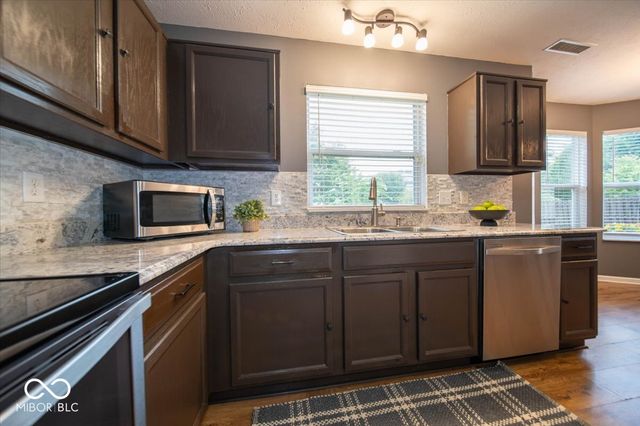 237 Winslow Drive, Westfield, IN 46074