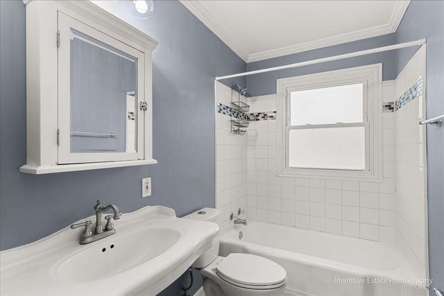 302 S Park Street, Westmont, IL 60559