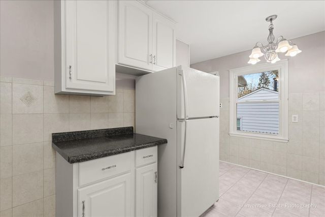 302 S Park Street, Westmont, IL 60559