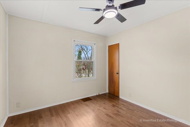 302 S Park Street, Westmont, IL 60559