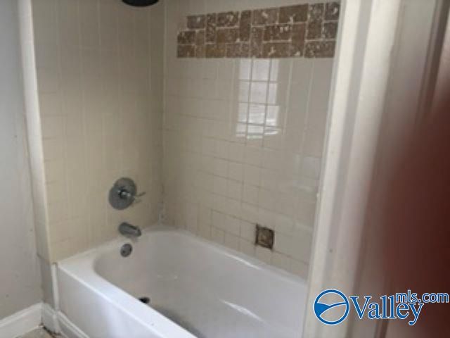 2416 NW Redmont Road, Huntsville, AL 35810