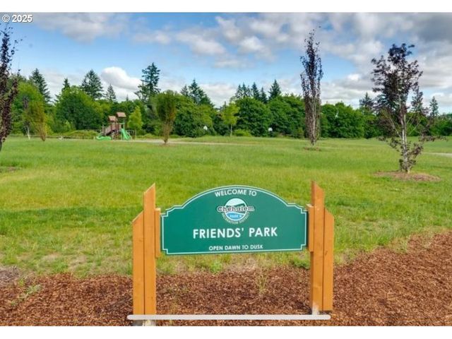 461 E AIRPARK Way, Newberg, OR 97132