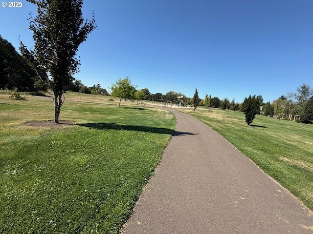 461 E AIRPARK Way, Newberg, OR 97132