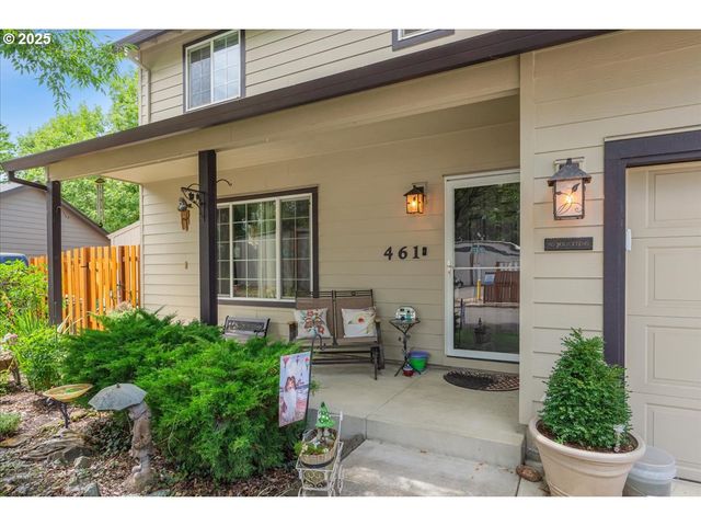 461 E AIRPARK Way, Newberg, OR 97132